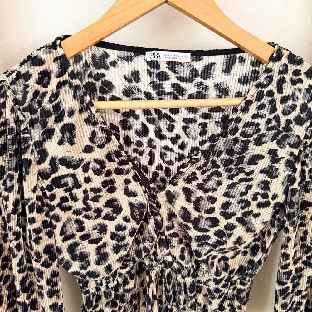 ZARA Leopard Print Plisse Ruched Peplum Blouse Puff Sleeve Crop Top Small